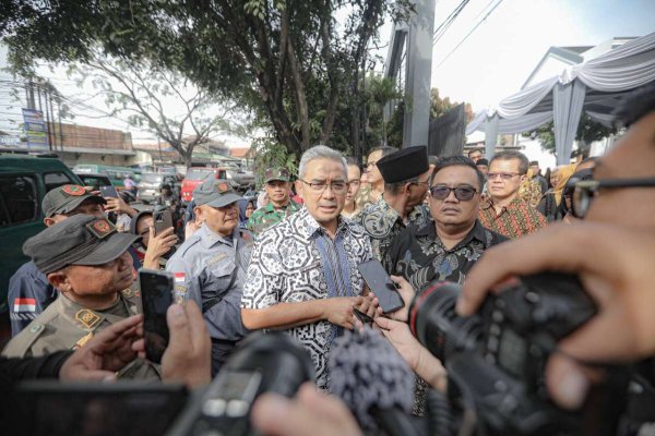 Perayaan Persib Juara Diwarnai Insiden, Farhan Apresiasi Petugas dan Tegaskan Penanganan