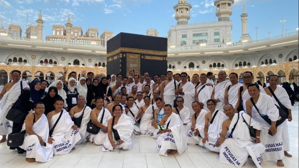 Jemaah Haji Jawa Barat yang akan Berangkat Tahun 2026 (No. Urut 22.001 – 22.300)