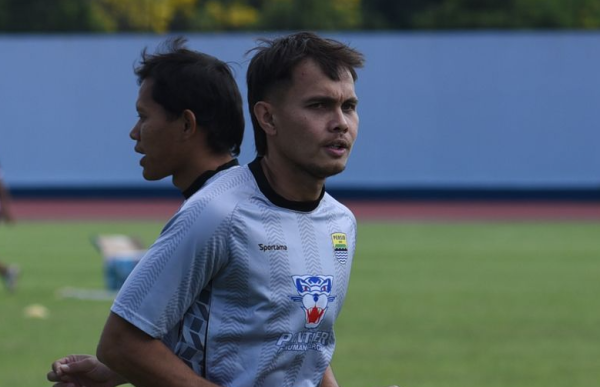 Rezaldi Hehanussa Siap Gabung Lagi, Pemain Cedera Persib Kian Pulih