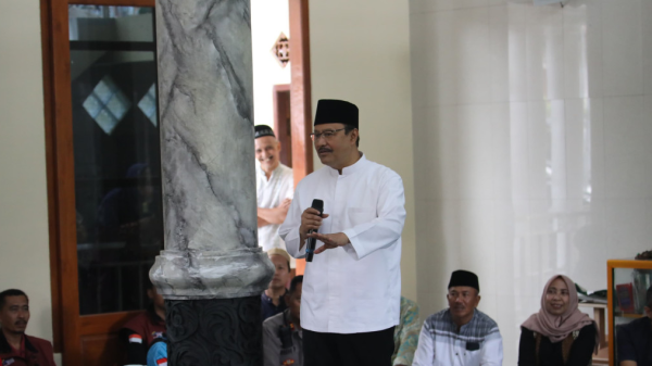 Gus Ipul: Warga Usia Produktif Jangan Bergantung Terus pada Bansos