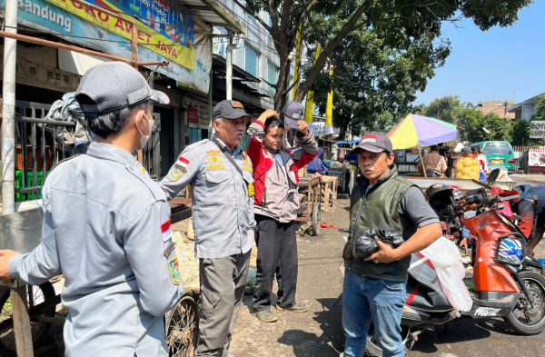 Satgas Linmas Astanaanyar Gencarkan Patroli dan Penertiban Demi Ketertiban Warga