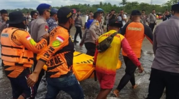 Dede Sulaiman Wisatawan Asal Garut Ditemukan Meninggal Setelah Tenggelam di Pantai Pangandaran