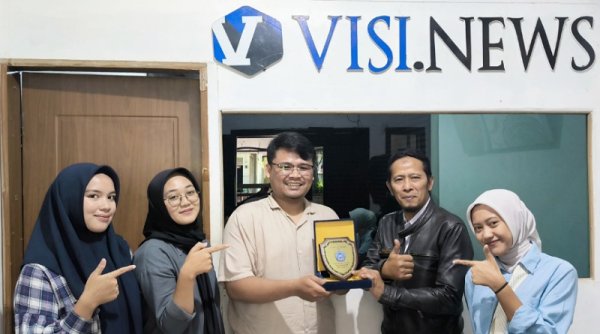 Tiga Siswa SMKN 3 Rampungkan PKL di VISI.NEWS
