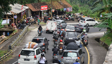 Kemacetan di Jalur Tasikmalaya-Bandung: Antrean Panjang Terjadi di Beberapa Titik