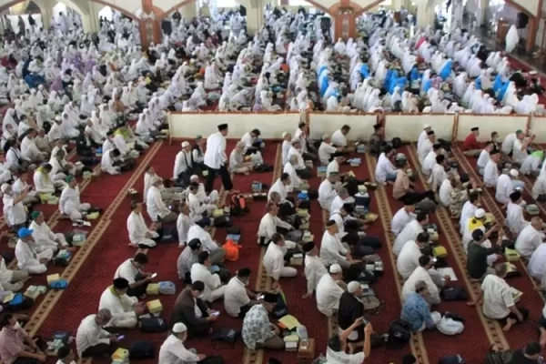 Persiapan Haji: Kemenag Bandung Lepas 2.455 Calon Jemaah untuk Pembekalan