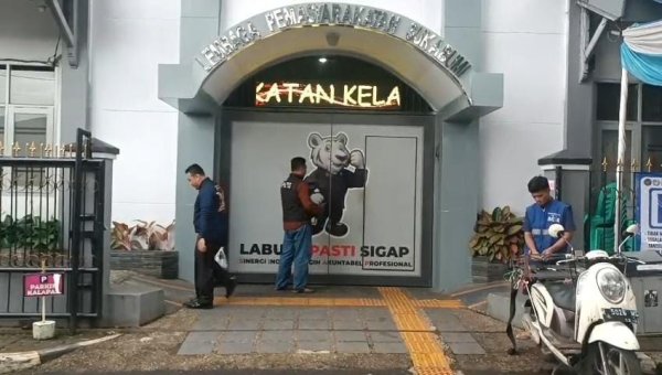 Seorang Perempuan di Sukabumi Nekat Selundupkan Sabu ke Lapas