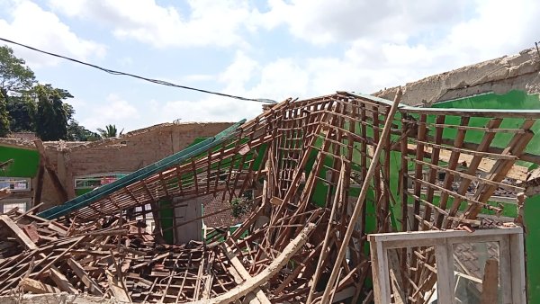 Atap Mushola MTs di Sukabumi Ambruk, 2 Siswi Alami Luka Ringan