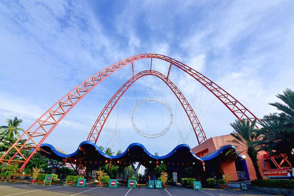 Ratusan Ribu Wisatawan Padati Ancol Selama Libur Natal dan Cuti Bersama