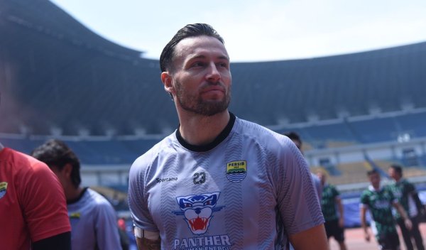 Klok Ikuti FIFA Player Execute Program