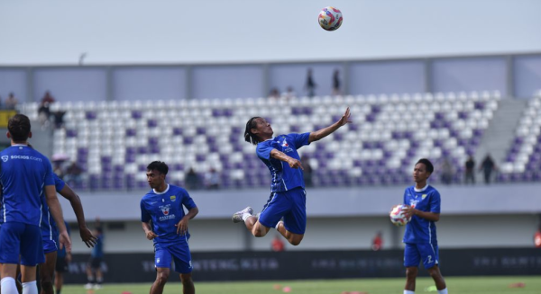 Persib Bidik Kemenangan di Laga Penutup Musim Kontra Persis Solo