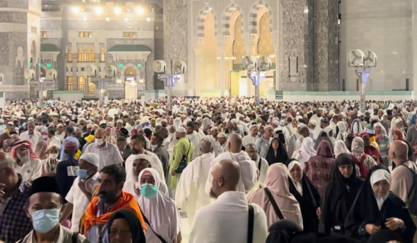 Masjidil Haram Padat, Jemaah Diminta Hafal Rute Bus dan Bawa Kartu Nusuk
