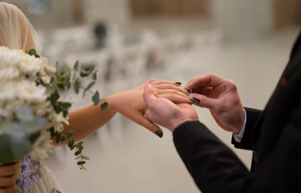 Cegah Nikah Dini, Orang Tua Perlu Buka Ruang Diskusi dan Dukung Anak