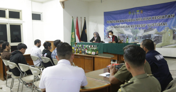 Satpol PP Kota Bandung Gelar Sidang Tipiring, 38 Pelanggar Minol dan Asusila Disanksi