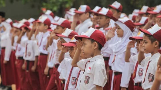Pemkot Surabaya Terapkan Kebijakan Jam Sekolah Pagi dan Penghapusan PR Sejak 2022