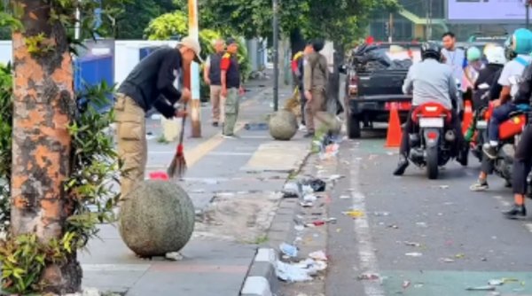 Pasca Konvoi Persib Bandung Juara, Tinggalkan Sampah 57,6 Ton
