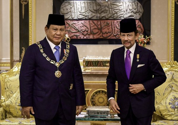 Usai KTT ASEAN, Sultan Hassanal Bolkiah Dirawat di Kuala Lumpur