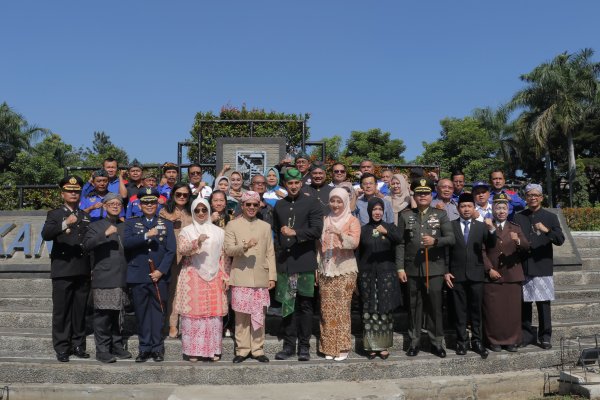 Hardiknas 2025, Bupati Bandung: Pendidikan Adalah Hak Asasi dan Kunci Membangun Peradaban Bangsa