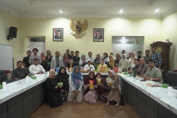 Novita Hardini Gandeng Ajik Krisna, Dorong UMKM Trenggalek Tembus Pasar Nasional