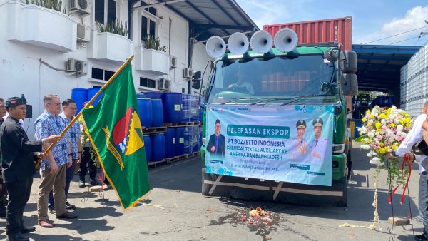 Ekspor Perdana Produk Kimia Textile, Kabupaten Bandung Perkuat Posisi di Pasar Internasional