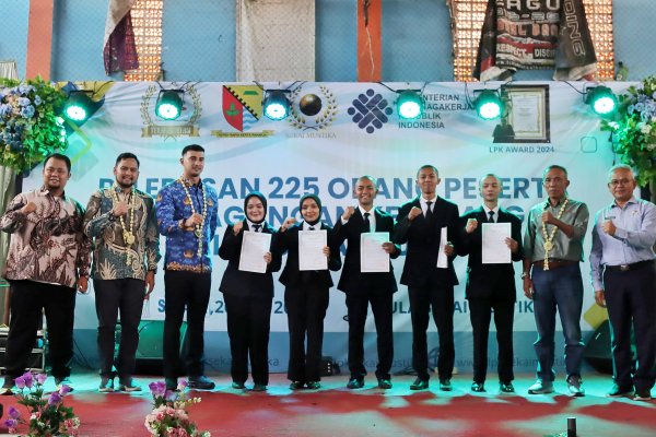 Wabup Bandung Lepas 225 Peserta Pelatihan Magang ke Jepang, Komitmen Tingkatkan Taraf Ekonomi Masyarakat