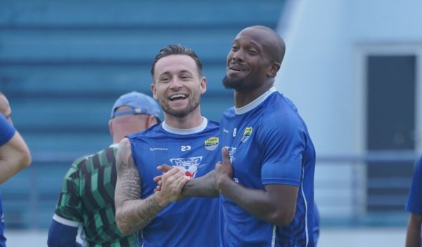 Persib Siap Hadapi Persis Solo, Hodak Pastikan Pemain Dalam Kondisi Bugar