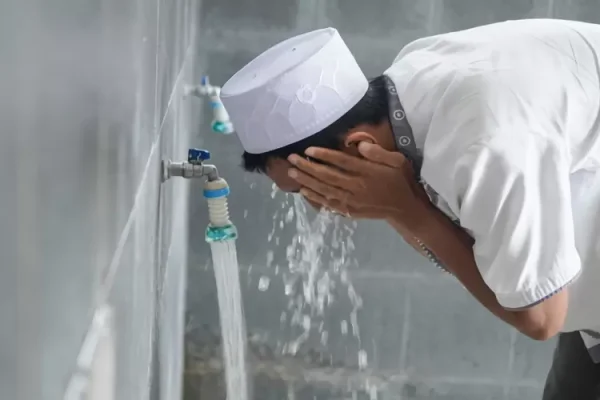 Keutamaan dan Manfaat Berwudhu