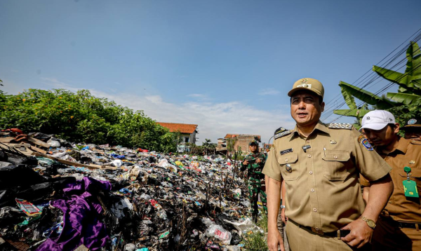 Wakil Wali Kota Bandung Tinjau Langsung Sampah Liar di Babakan Ciparay
