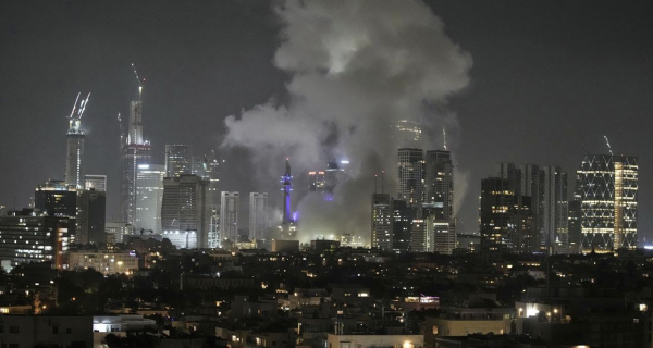 Gelombang Rudal Iran Tewaskan Warga Sipil di Israel