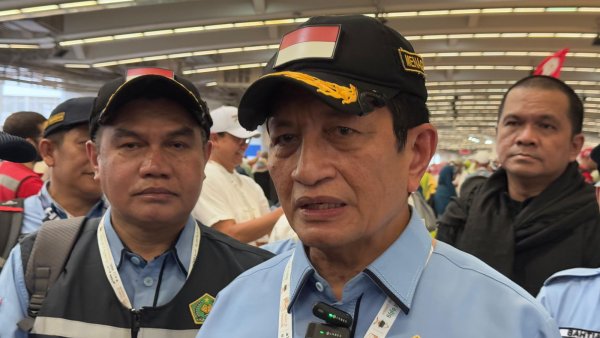 Makna Lempar Jumrah: Tinggalkan Sifat Buruk, Pulang dalam Keadaan Fitrah