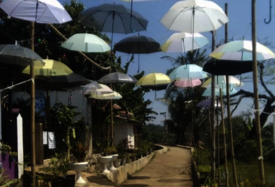Berawal Rutinitas Warga Bersihkan Lingkungan: Jalan Gang Disulap Jadi Tempat Berfoto