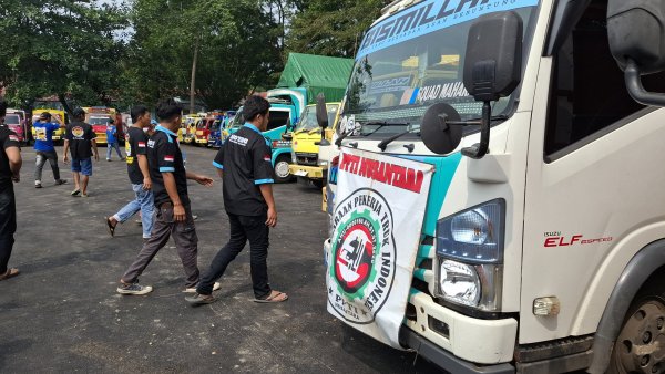 Sopir Truk di Sukabumi Demo Aturan ODOL, Dishub Sebut Masih Sosialisasi