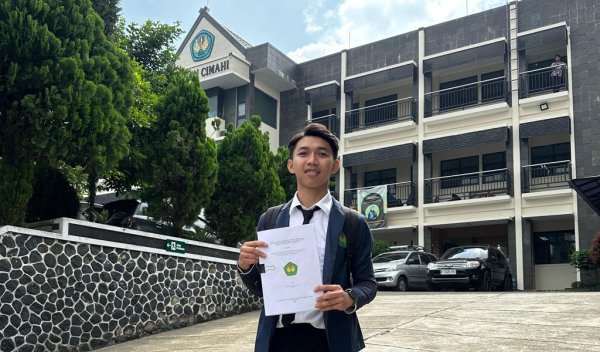 Setelah Back to Back Juara, Adzikry Raih Gelar Sarjana Pendidikan