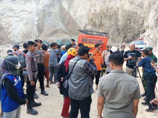 Kemensos Siapkan Santunan Korban Longsor Cirebon