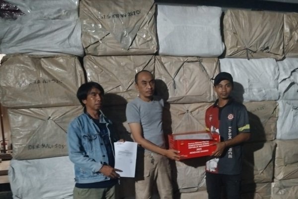 Kemensos Kirim Bantuan Korban Banjir Rob di Jakarta Utara