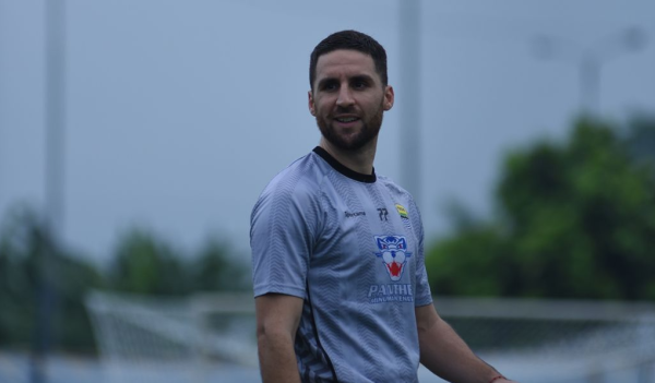 Gelandang Anyar Persib Lucho Puji Sambutan Hangat Rekan Setim