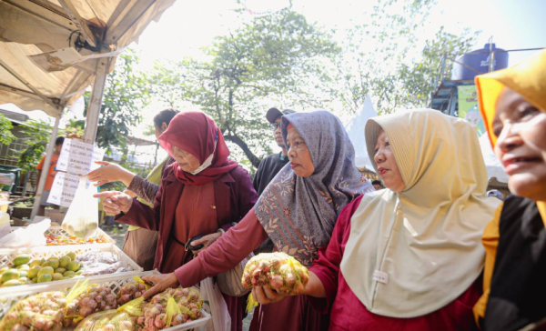 Pemkot Bandung Gelar GPM di Rancasari, Warga Serbu Sembako Murah