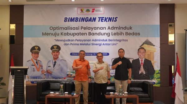 Tingkatkan Kualitas Pelayanan Publik, Pemkab Bandung Gelar Bimtek Adminduk