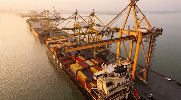 Ekspor-Impor Semester I Naik 13,64%, Pelindo Catat Lonjakan Arus Peti Kemas