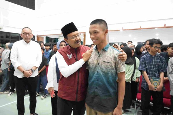 Potret Toleransi di Sekolah Rakyat: Gus Ipul Bahagia Siswa Hidup Rukun meski Beda Agama