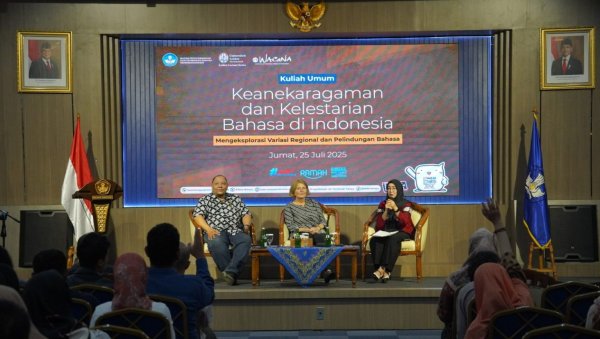Kepala Badan Bahasa, "Generasi Muda, Pilar Pelestarian Bahasa Daerah"