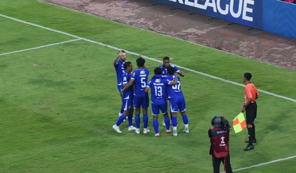 Persib Buka Musim dengan Kemenangan 2-0 atas Semen Padang