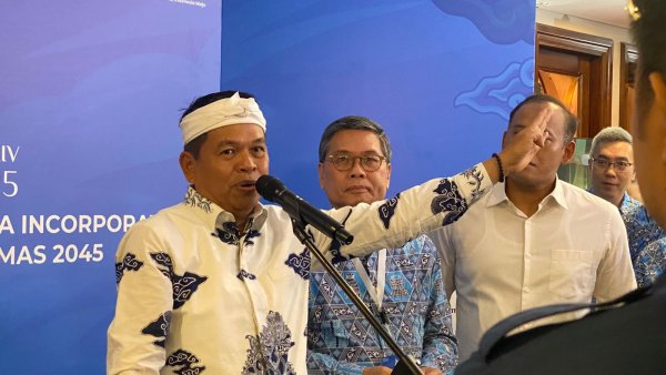 Jawab Kritik Rombel Padat, Dedi Targetkan 50 Sekolah Baru di Jabar