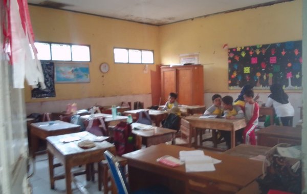 Polemik Pengadaan Buku SDN Nagrak 1: Bantahan, Arahan, dan Invoice Misterius