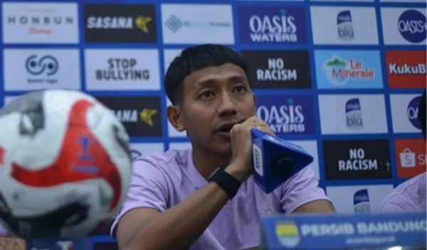 Tekad Beckham dan Adam Alis Lawan Semen Padang