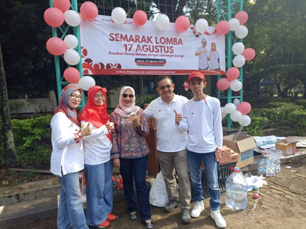 Kadisdik Asep Kusumah Meriahkan Lomba Kemerdekaan Bareng ASN Disdik