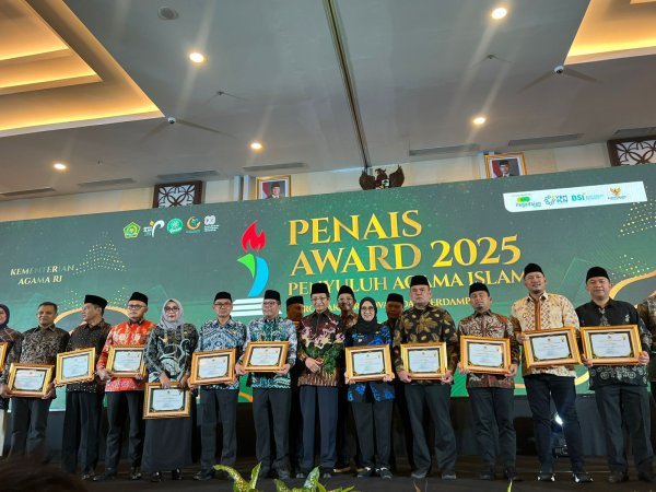 Perhatikan Penyuluh Agama, Kang DS Raih Penghargaan dari Kemenag