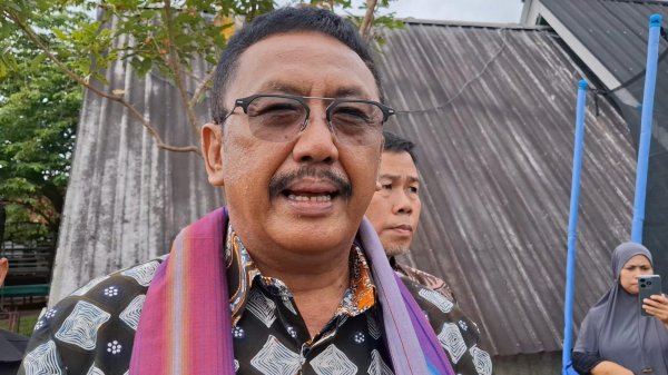 Respons Bupati Sukabumi Disebut Gubernur Sulit Dihubungi saat Ada Siswa Seberangi Sungai Akibat Jembatan Putus
