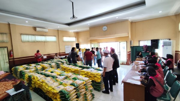 Gebyar 120 Ton Beras Didistribusikan di Kabupaten Bandung, Harga Cuma Rp 60.000 per 5 Kg