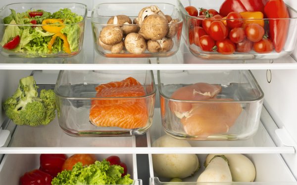 Agar Tak Cepat Basi, Begini Aturan Simpan Bahan Makanan di Kulkas