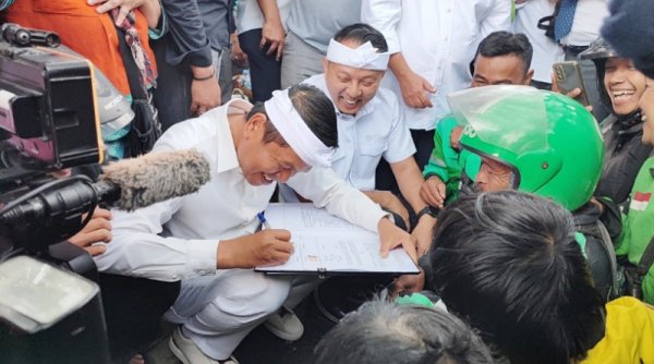 KDM Beri Jaminan Ketenagakerjaan Bagi Pekerja Informal Jabar